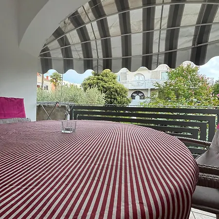 Hele Lägenhet *